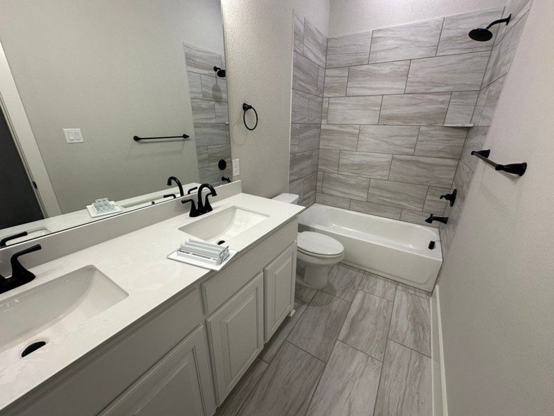 Furnished interior view inside a new home in Eagle Ridge Estates, Weatherford (Image 8).