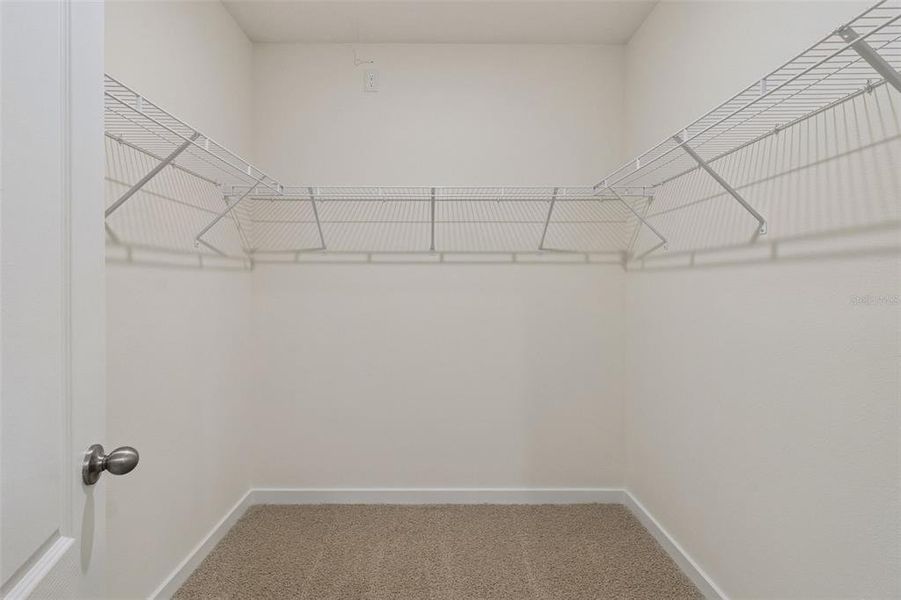 Spacious, unfurnished interior of a new home in , Kissimmee (Image 33).