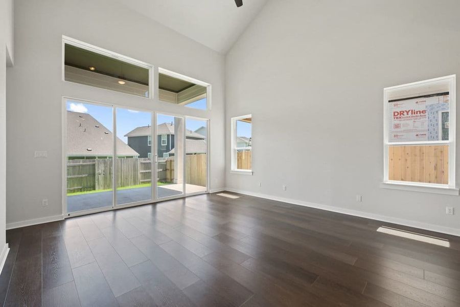 Spacious, unfurnished interior of a new home in Lariat, Liberty Hill (Image 32).