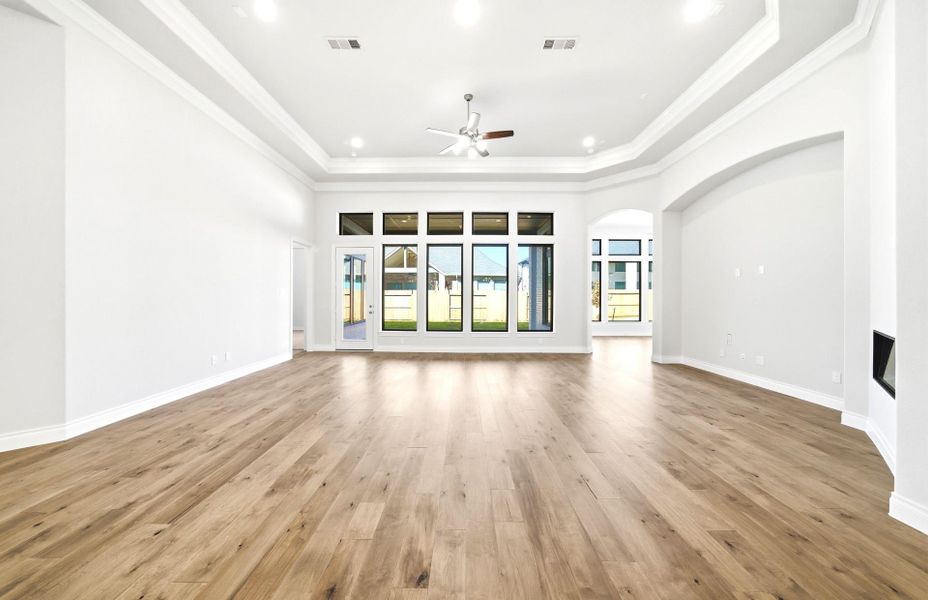 Spacious, unfurnished interior of a new home in Artavia 70′, Conroe (Image 43).