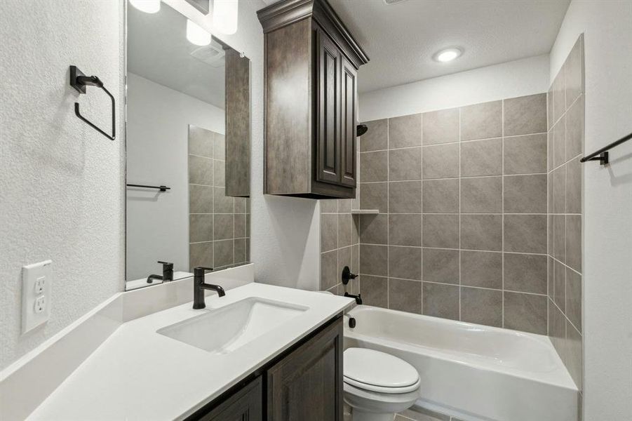 Furnished interior view inside a new home in Stoney Creek, Sunnyvale (Image 8). Furnished interior view inside a new home in Stoney Creek, Sunnyvale (Image 8).