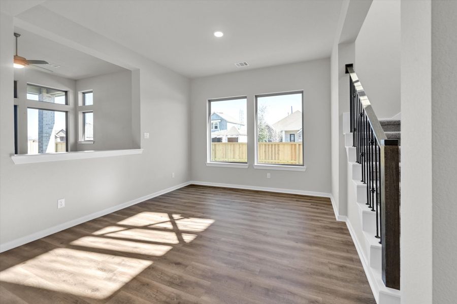 Spacious, unfurnished interior of a new home in Canterra Creek  60', Rosharon (Image 15).