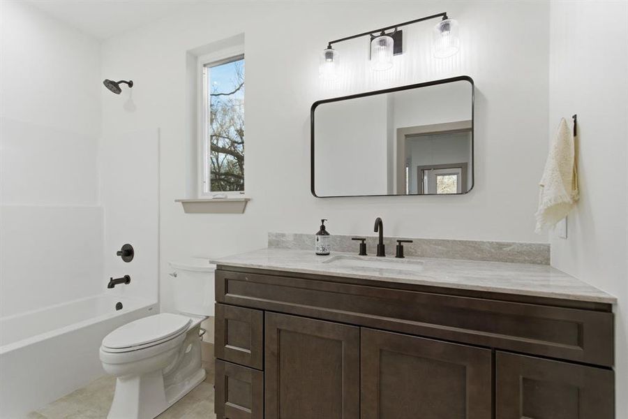 Furnished interior view inside a new home in , Denison (Image 16).