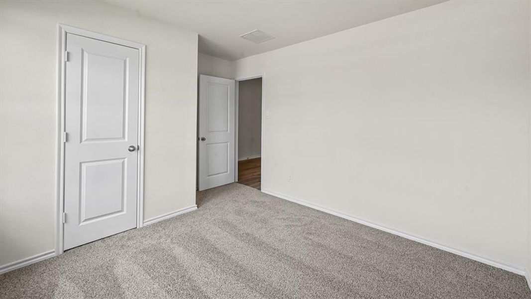Spacious, unfurnished interior of a new home in The Reserve at Timber Creek, Lindale (Image 29). Spacious, unfurnished interior of a new home in The Reserve at Timber Creek, Lindale (Image 29).