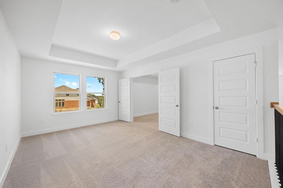 Spacious, unfurnished interior of a new home in Parmer Ranch - 60', Georgetown (Image 14).