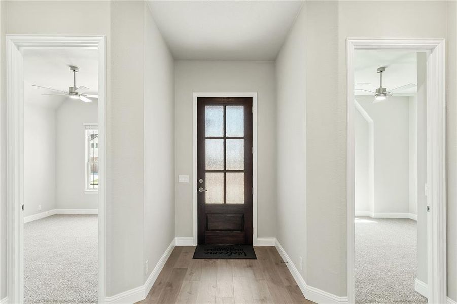 Spacious, unfurnished interior of a new home in Chaparral Park, Oak Point (Image 18).