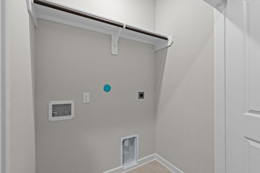 Spacious, unfurnished interior of a new home in Laurel Landing 40', Alvin (Image 14). Spacious, unfurnished interior of a new home in Laurel Landing 40', Alvin (Image 14).