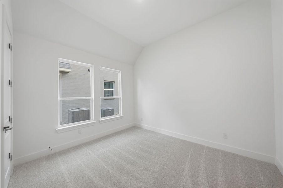 Spacious, unfurnished interior of a new home in Tavolo Park, Fort Worth (Image 19).