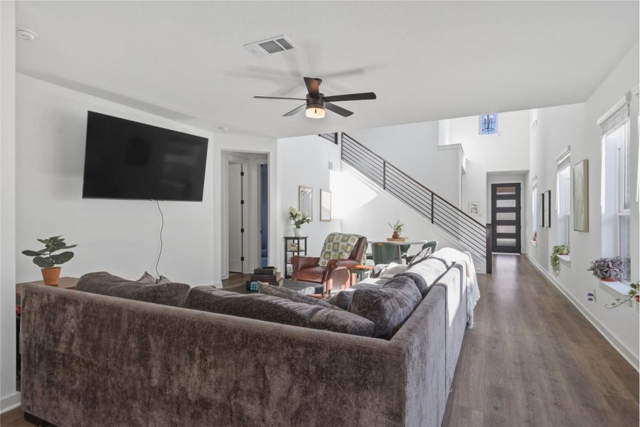 Large living room perfect for entertaining