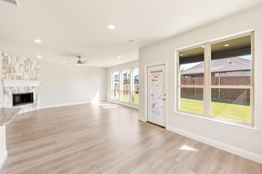 Spacious, unfurnished interior of a new home in Sunset Ridge, Alvarado (Image 34).