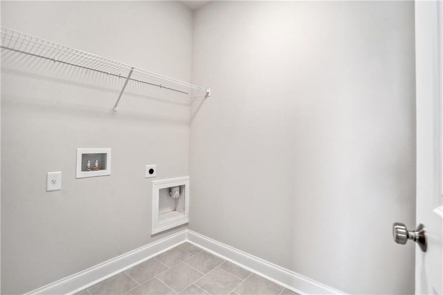 Spacious, unfurnished interior of a new home in Aberdeen, Hoschton (Image 16).