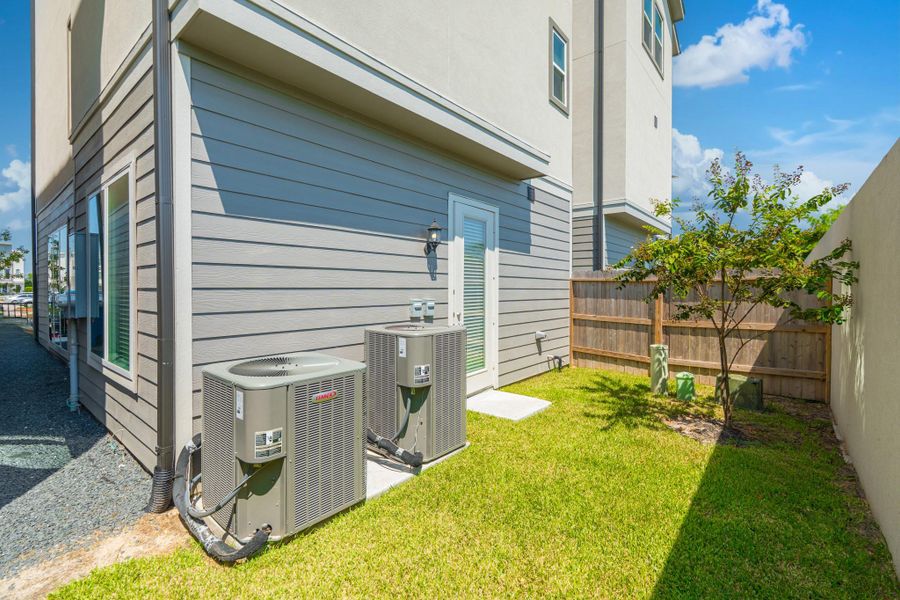 Front exterior of a new home in , Shenandoah, TX, highlighting curb appeal (Image 2). Front exterior of a new home in , Shenandoah, TX, highlighting curb appeal (Image 2).