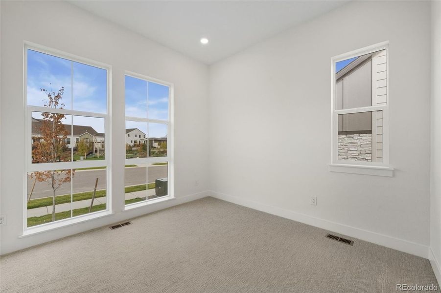Spacious, unfurnished interior of a new home in Festival at RainDance, Windsor (Image 15). Spacious, unfurnished interior of a new home in Festival at RainDance, Windsor (Image 15).