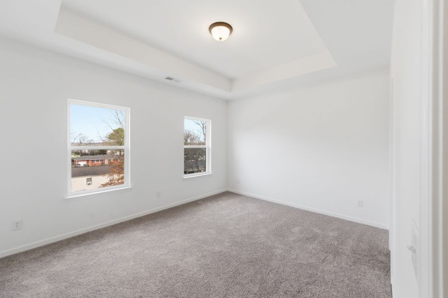 Spacious, unfurnished interior of a new home in Sweetbriar Place, Lebanon (Image 17).