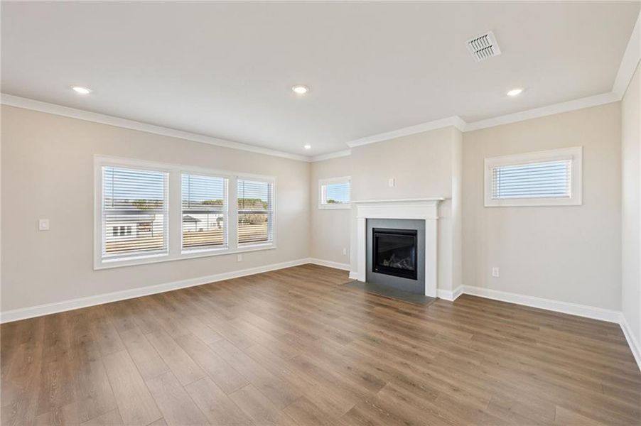 Spacious, unfurnished interior of a new home in River Pointe, Monroe (Image 43).