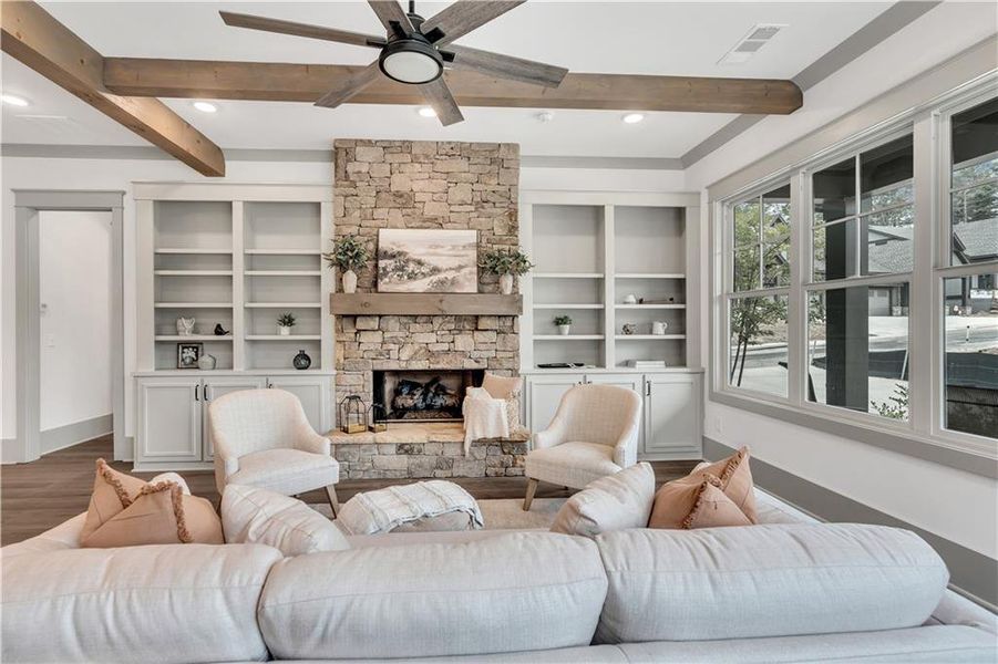 Furnished interior view inside a new home in , Jasper (Image 7).