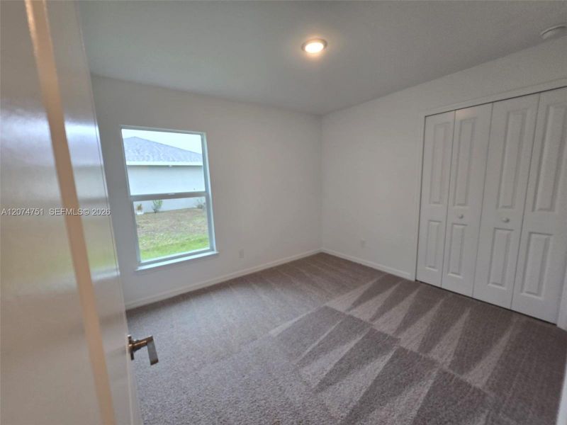 Spacious, unfurnished interior of a new home in , Cape Coral (Image 19).
