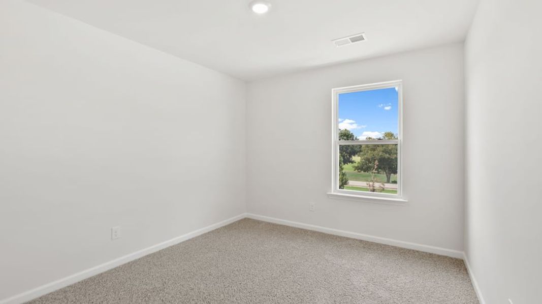 Spacious, unfurnished interior of a new home in Durbin Meadows Traditions, Fountain Inn (Image 29).
