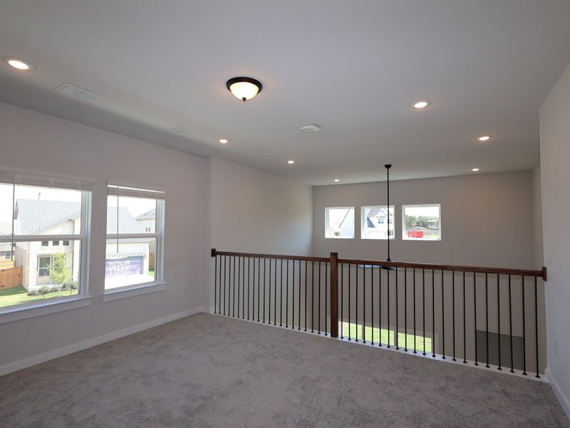 Spacious, unfurnished interior of a new home in Cedar Brook, Leander (Image 34).