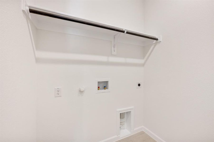 Spacious, unfurnished interior of a new home in ArrowBrooke Elements, Aubrey (Image 34). Spacious, unfurnished interior of a new home in ArrowBrooke Elements, Aubrey (Image 34).