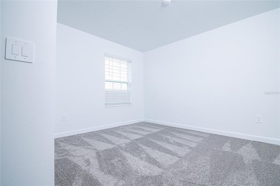 Spacious, unfurnished interior of a new home in , Orlando (Image 24).