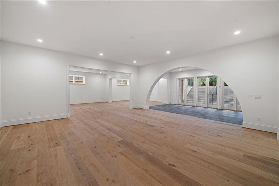 Spacious, unfurnished interior of a new home in , Atlanta (Image 52).