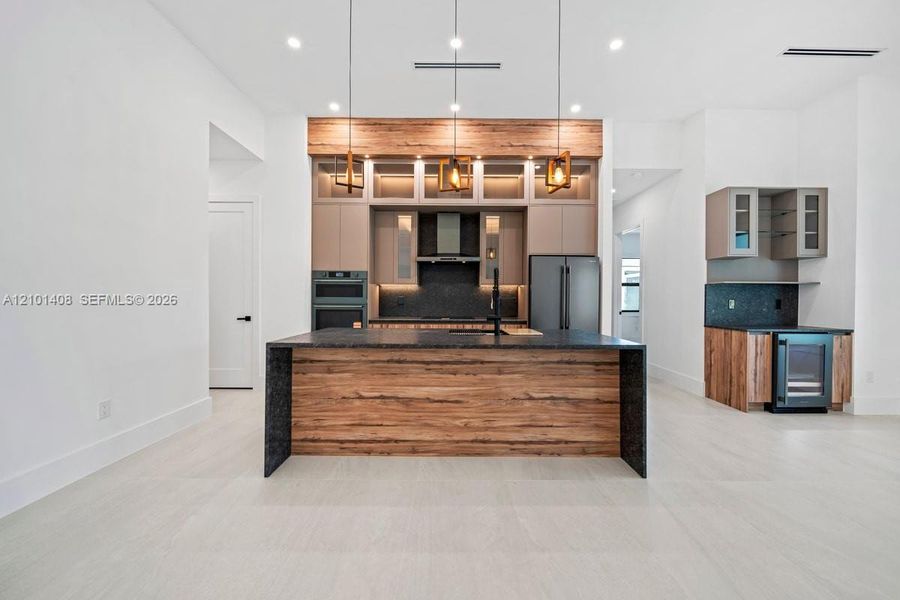 Furnished interior view inside a new home in , Cape Coral (Image 18).