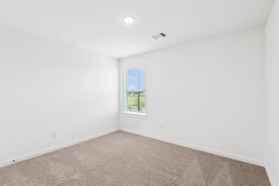 Spacious, unfurnished interior of a new home in Miller's Pond, Rosenberg (Image 13).