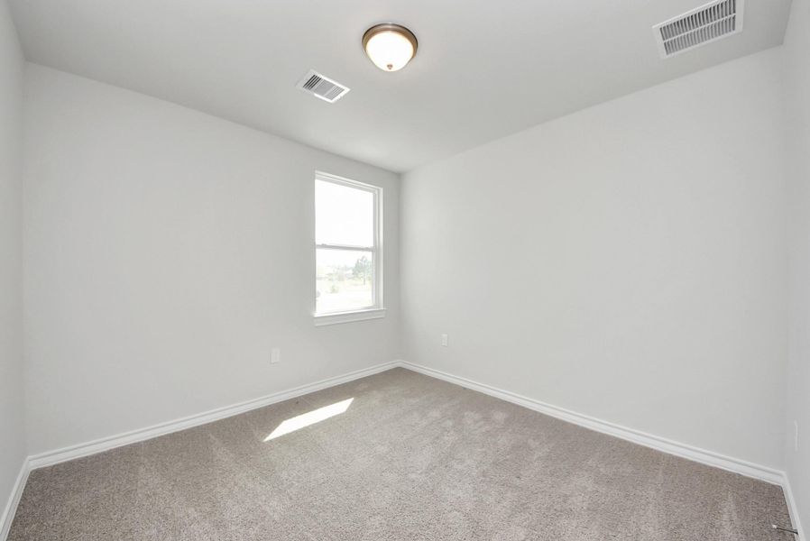 Spacious, unfurnished interior of a new home in Santa Fe, Cleveland (Image 38).