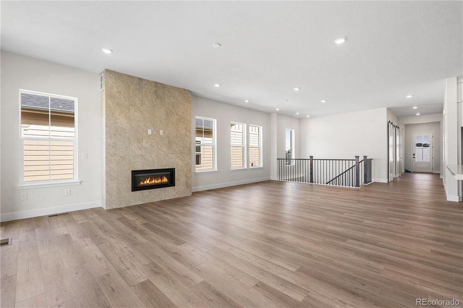 Spacious, unfurnished interior of a new home in Reserve at The Canyons, Castle Pines (Image 20).