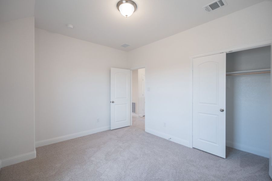 Spacious, unfurnished interior of a new home in Goodland, Midlothian (Image 25).