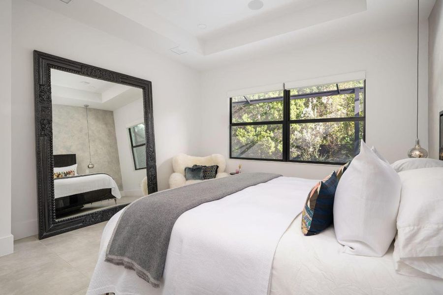 19-web-or-mls-1930_Frosted_Turquoise_Way