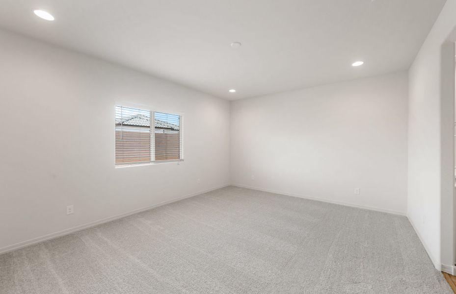 Spacious, unfurnished interior of a new home in Hayden Estates, Buckeye (Image 15). Spacious, unfurnished interior of a new home in Hayden Estates, Buckeye (Image 15).