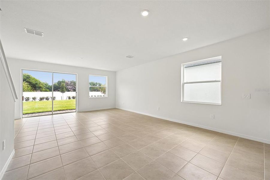 Spacious, unfurnished interior of a new home in Southpointe, Palmetto (Image 13). Spacious, unfurnished interior of a new home in Southpointe, Palmetto (Image 13).