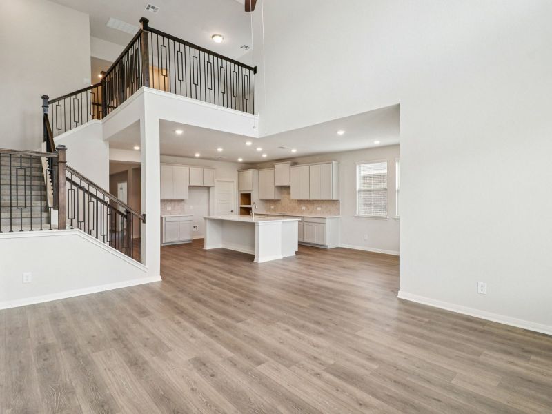 Spacious, unfurnished interior of a new home in Fox Falls, Boerne (Image 13). Spacious, unfurnished interior of a new home in Fox Falls, Boerne (Image 13).