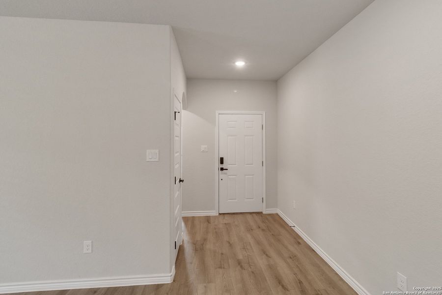 Spacious, unfurnished interior of a new home in , Beeville (Image 19).