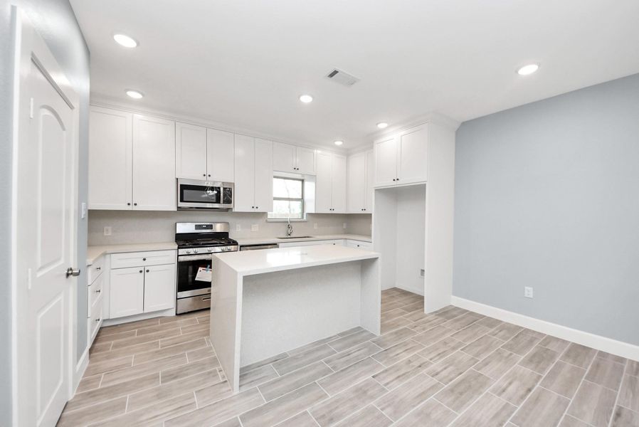 Furnished interior view inside a new home in , Houston (Image 7).