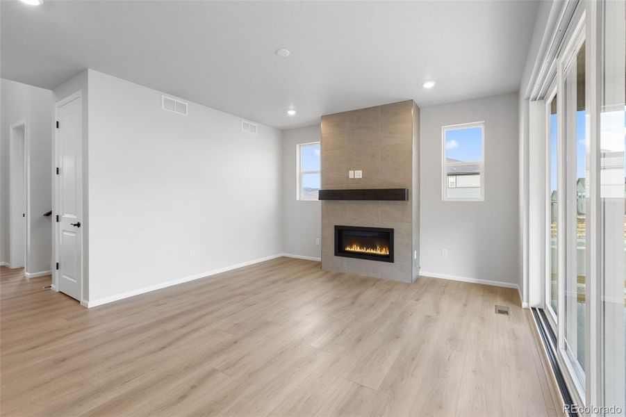 Spacious, unfurnished interior of a new home in The Manors Collection at Golden Overlook, Golden (Image 41).