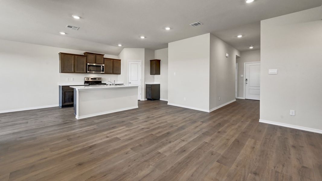 Spacious, unfurnished interior of a new home in Creeks at Burnett Trail, Canton (Image 25). Spacious, unfurnished interior of a new home in Creeks at Burnett Trail, Canton (Image 25).