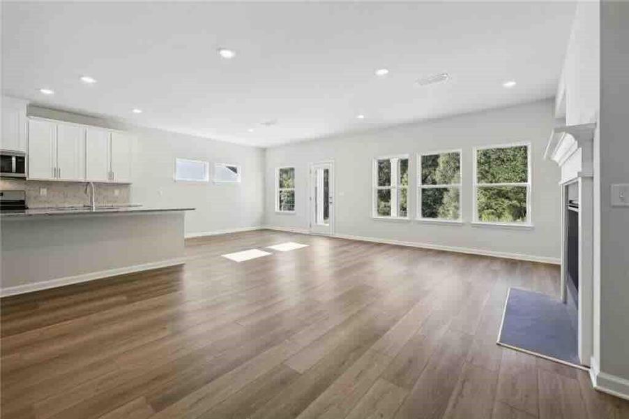 Spacious, unfurnished interior of a new home in Parkside at Grayson, Grayson (Image 13).