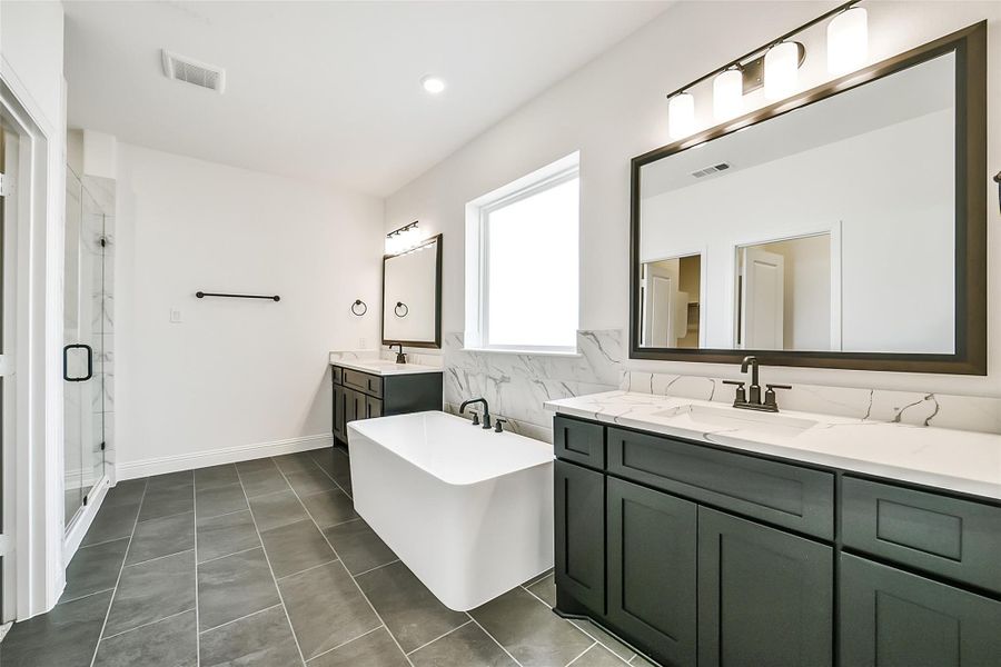 Furnished interior view inside a new home in Sienna 40', Missouri City (Image 10). Furnished interior view inside a new home in Sienna 40', Missouri City (Image 10).