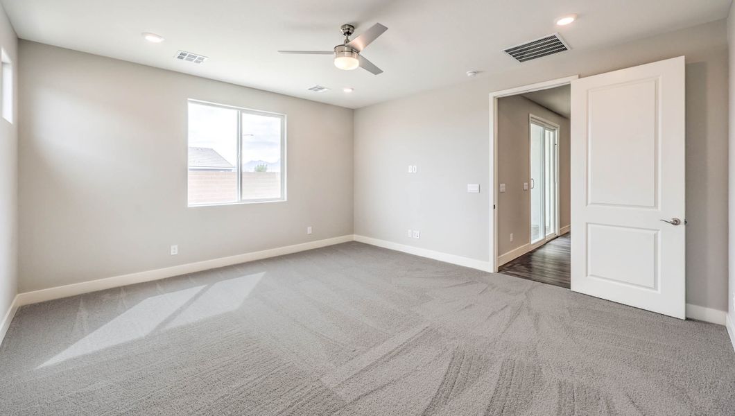 Representative unfurnished interior of a home built from the 2300 by D.R. Horton in Zanjero Pass, Glendale (Image 14).