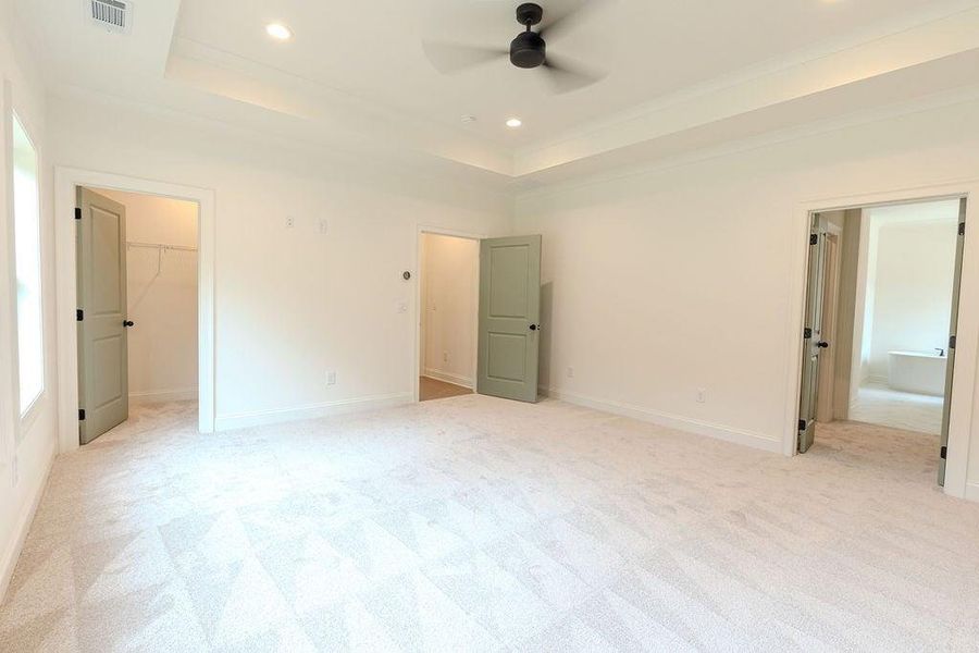 Spacious, unfurnished interior of a new home in , Hoschton (Image 24).