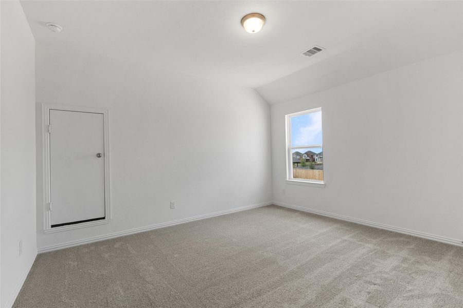 Spacious, unfurnished interior of a new home in Bridgeland Creekland Village, Cypress (Image 17).