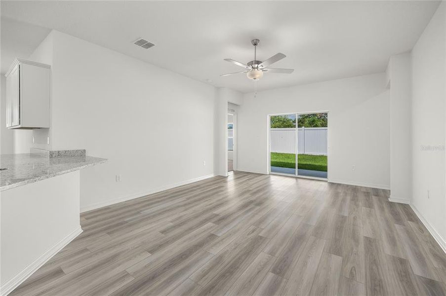 Spacious, unfurnished interior of a new home in Tula Parc, Astatula (Image 15). Spacious, unfurnished interior of a new home in Tula Parc, Astatula (Image 15).