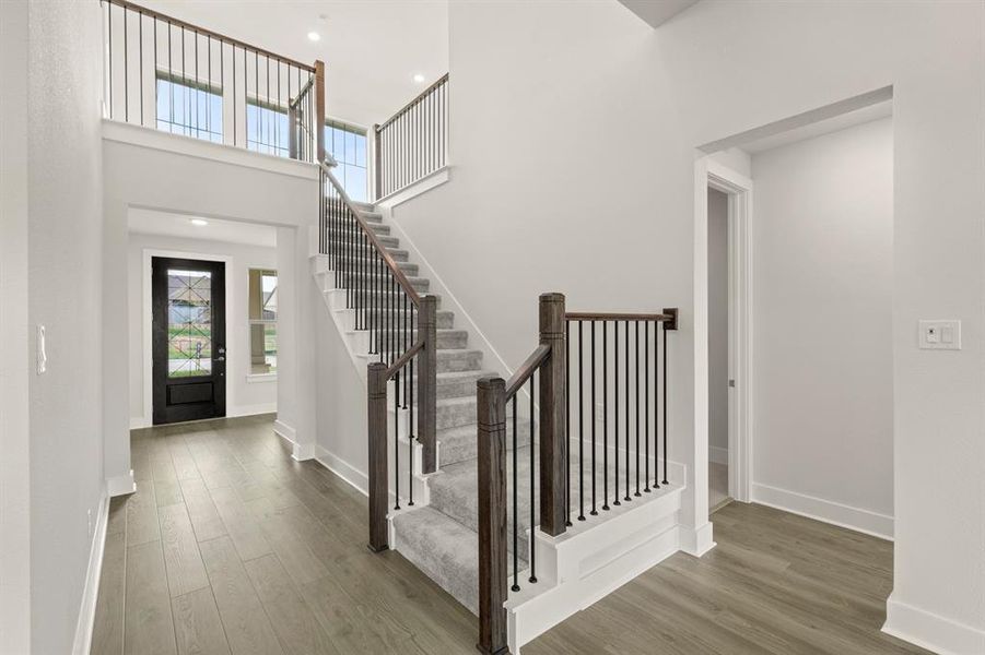 03. 4128 Selborne - Entry