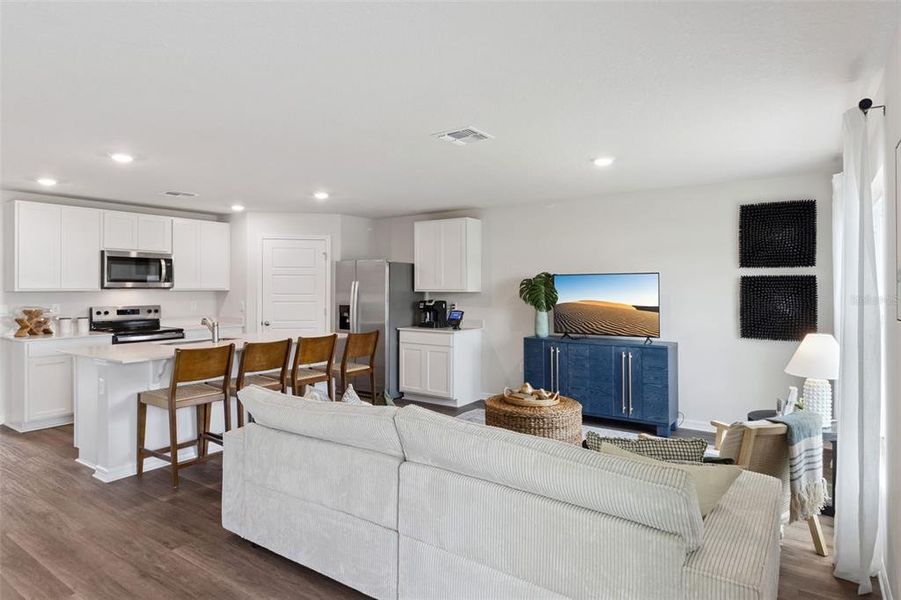 Furnished interior view inside a new home in Magnolia Pointe, Umatilla (Image 14).