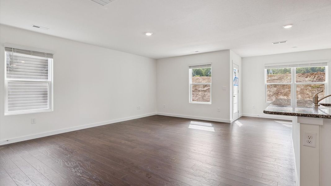 Spacious, unfurnished interior of a new home in Emory Creek, Harriman (Image 10). Spacious, unfurnished interior of a new home in Emory Creek, Harriman (Image 10).