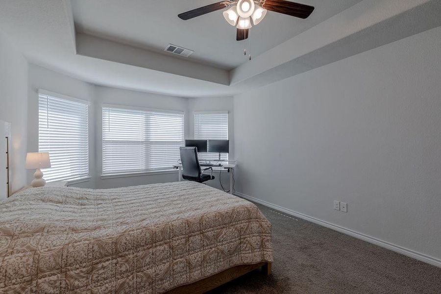 Lots of space and natural light Lots of space and natural light