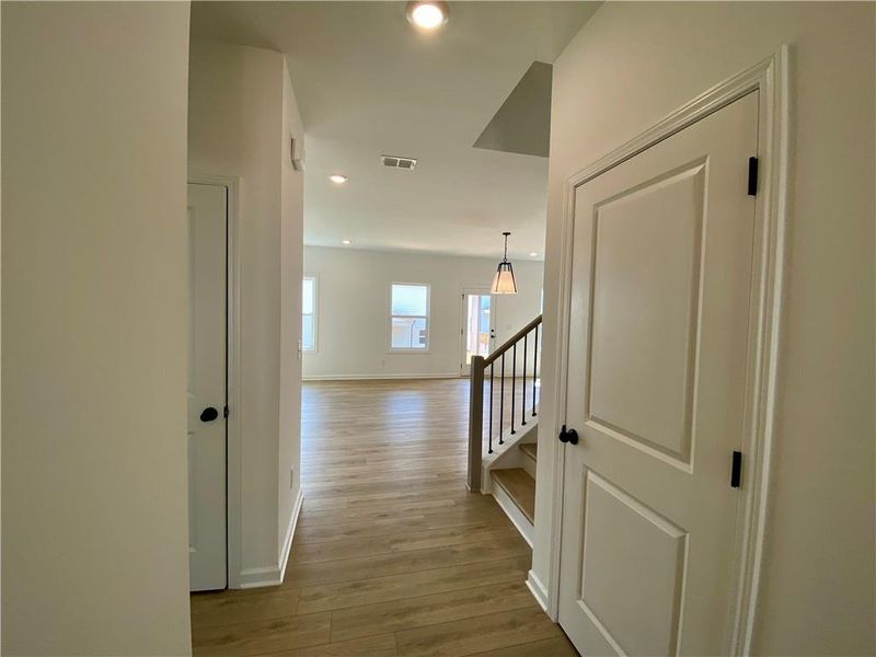 Spacious, unfurnished interior of a new home in Eastlyn Crossing, Flowery Branch (Image 14).